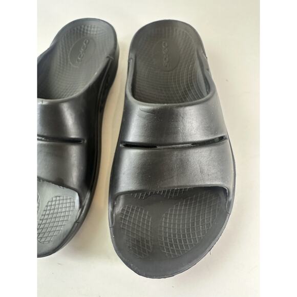 OOFOS OOahh Recovery Slides Black Slip On Sandals Women’s Size 8 Men's Size 6 - Picture 4 of 13
